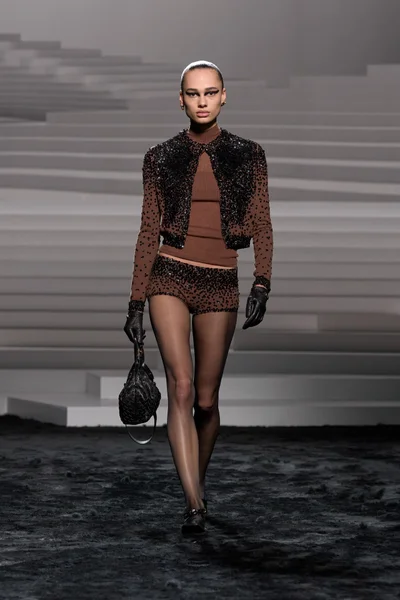 Look 48